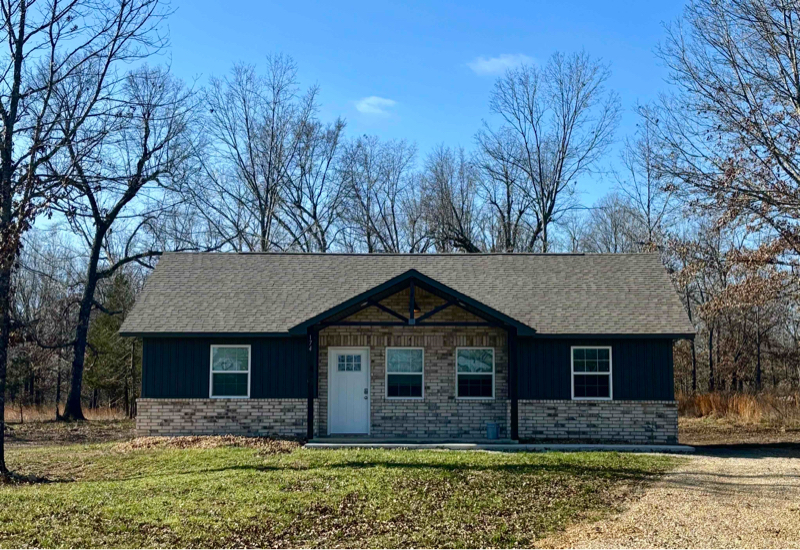 174 Rustic Ln in Ash Flat, AR - Building Photo