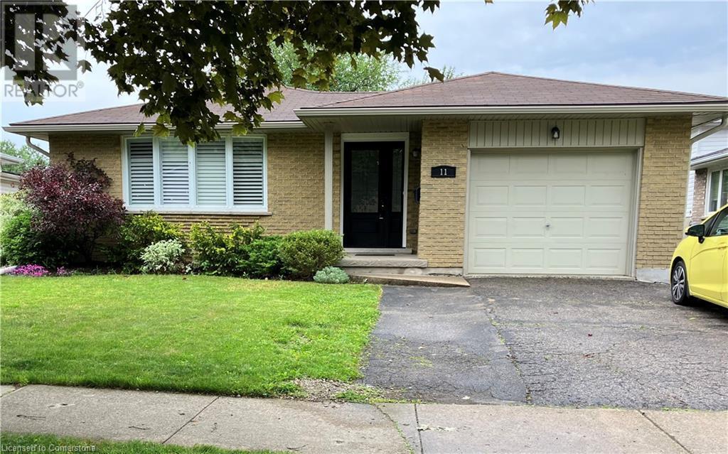 11 Wordsworth Pl in Kitchener, ON - Building Photo