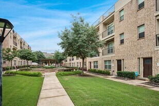 1316 Palm Canyon Dr in Dallas, TX - Building Photo