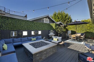 725 N Harvard Blvd in Los Angeles, CA - Building Photo - Building Photo