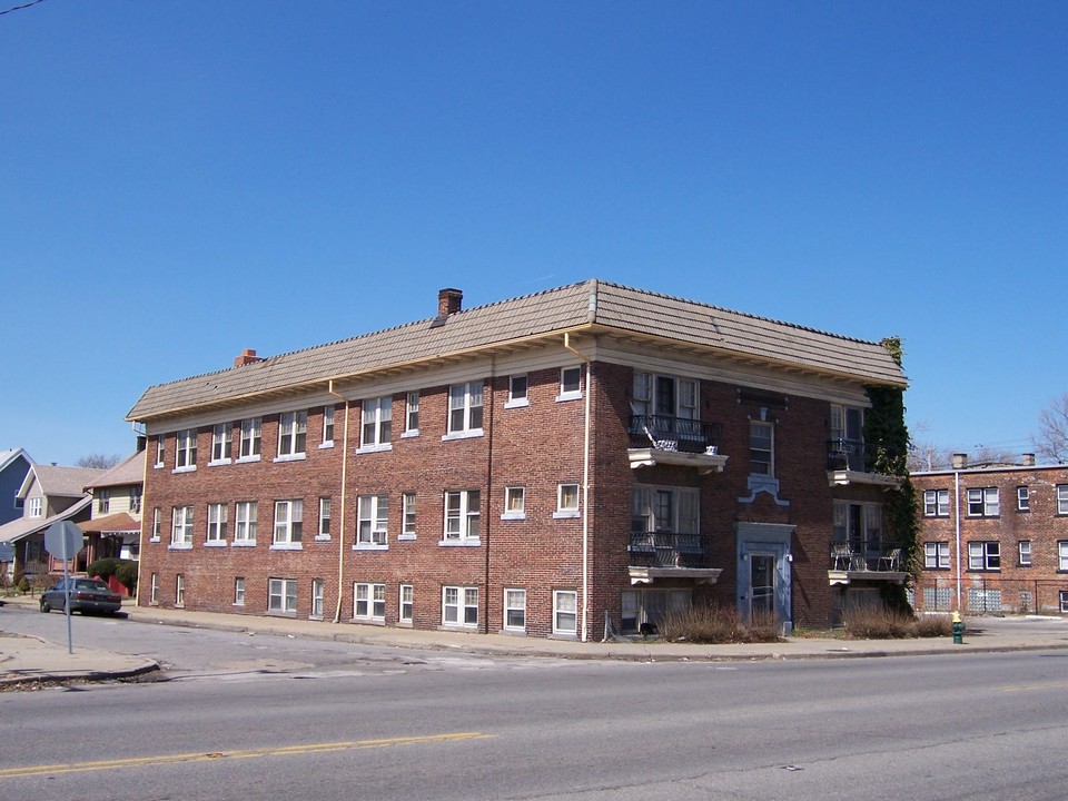 1594 Hayden Ave in Cleveland, OH - Building Photo