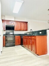 6633 W Sam Houston Pkwy S in Houston, TX - Building Photo - Building Photo