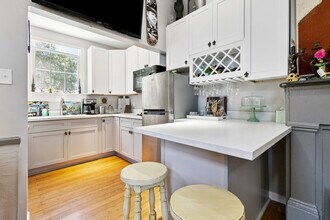 922 Elysian Fields Ave, Unit B in New Orleans, LA - Building Photo - Building Photo