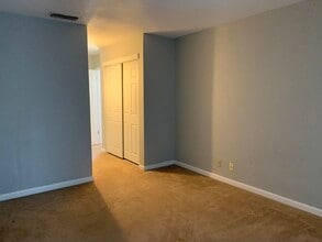 6260 Havenside Dr, Unit 1 in Sacramento, CA - Building Photo - Building Photo