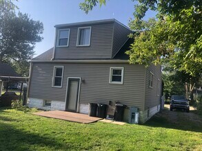 3207 Alpena St in Burton, MI - Building Photo - Building Photo