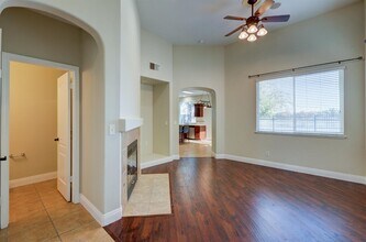 1723 N Mont Blanc Ln in Clovis, CA - Building Photo - Building Photo