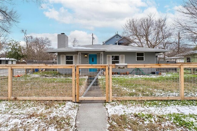 1731 E 38 1/2 St in Austin, TX - Building Photo - Building Photo