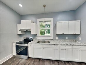 735 Dill Ave SW in Atlanta, GA - Building Photo - Building Photo