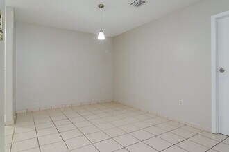 10724 SW 144th Ct in Miami, FL - Building Photo - Building Photo
