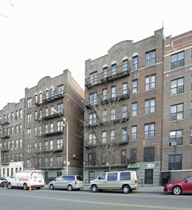 1330 Morris Ave in Bronx, NY - Building Photo