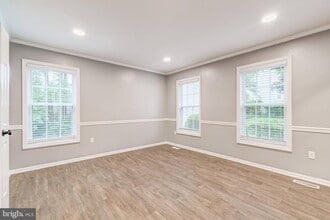 9201 Wyeth Ln in Burke, VA - Building Photo - Building Photo