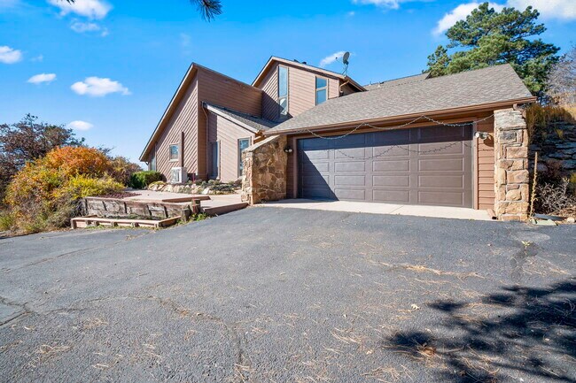 1020 Walsen Rd in Colorado Springs, CO - Building Photo - Building Photo