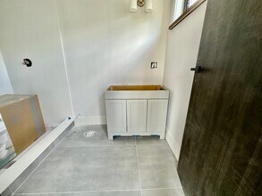 100 Mount Pleasant Ave, Unit 1F in Boston, MA - Building Photo - Building Photo