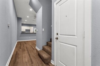 206 Pecan Hollow St in Ennis, TX - Building Photo - Building Photo