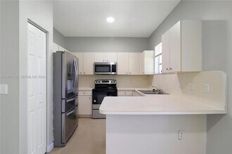 373 NE 26th Pl in Homestead, FL - Building Photo - Building Photo