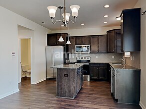 8720 Hemingway Dr in Indianapolis, IN - Building Photo - Building Photo