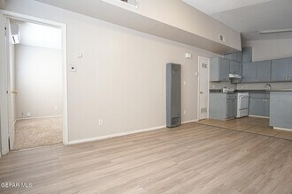 3403 Pershing Dr in El Paso, TX - Building Photo - Building Photo