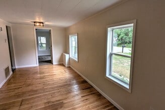 2335 Vine Ave in Muskegon, MI - Building Photo - Building Photo
