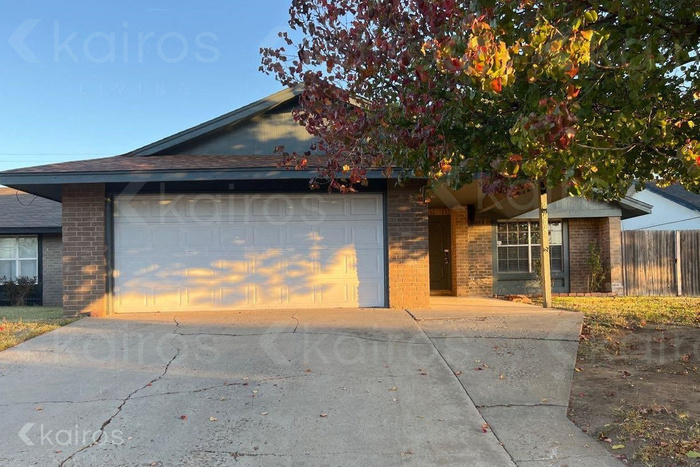 2704 Shadow Ct in Amarillo, TX - Building Photo