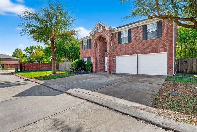 property at 8366 Golf Green Cir
