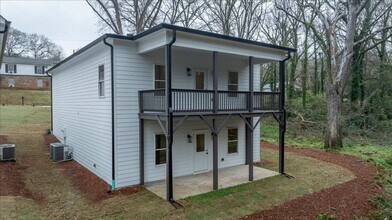 220 John St in Athens, GA - Building Photo - Building Photo