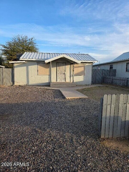 212 E Centre Ave in Buckeye, AZ - Building Photo