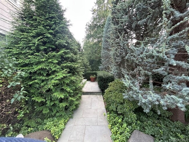 property at 26 Dunes Ln