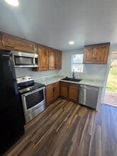 7202 Base St in Azle, TX - Building Photo - Building Photo