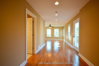 17 Morris St in Asheville, NC - Building Photo - Building Photo