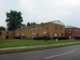 2114 Market Ave N in Canton, OH - Building Photo