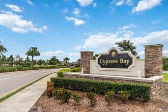 1903 Farmhouse Rd SE in Palm Bay, FL - Foto de edificio - Building Photo