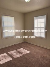 4924 35th St in Lubbock, TX - Foto de edificio - Building Photo