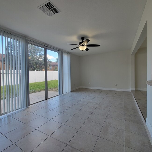 739 Orchid Dr in Davenport, FL - Building Photo - Building Photo