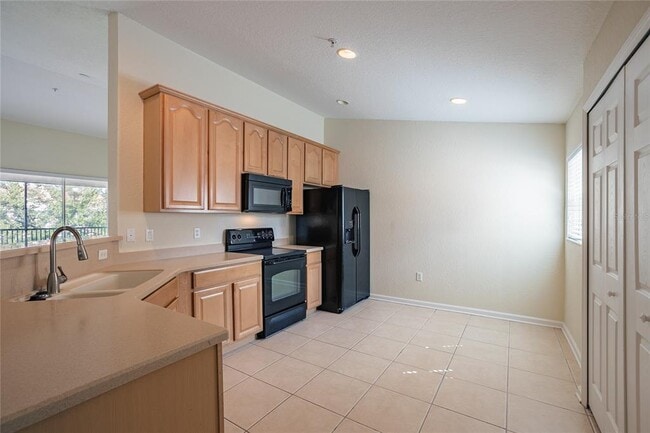 8313 Foster Dr in Four Corners, FL - Building Photo - Building Photo