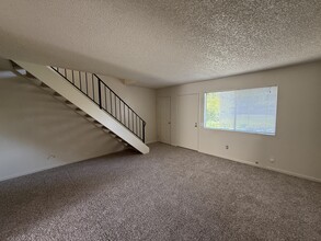 1152 Neal Dow Ave in Chico, CA - Building Photo - Building Photo