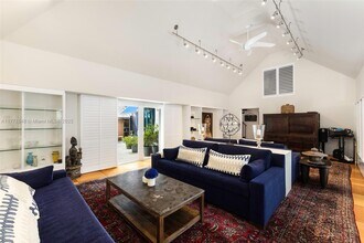 3950 Hardie Ave in Miami, FL - Building Photo - Building Photo