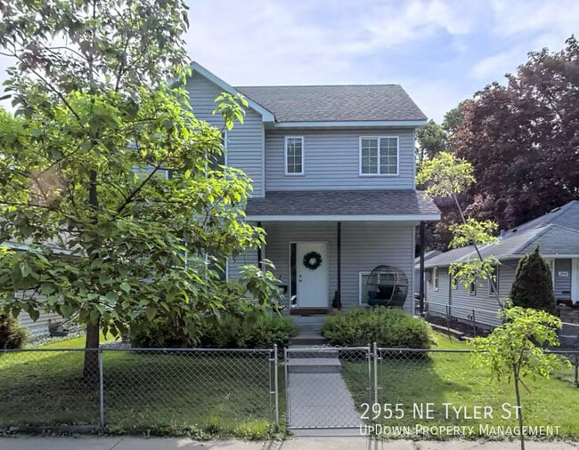property at 2955 NE Tyler St