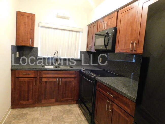 98-611 Kilinoe St-Unit -7e2 in Aiea, HI - Foto de edificio - Building Photo