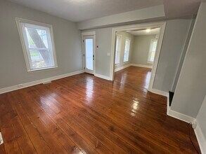 704 Coit Ave NE in Grand Rapids, MI - Building Photo - Building Photo