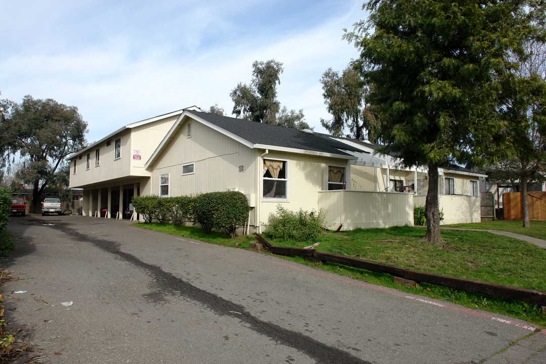 2341 Kenton Ct in Santa Rosa, CA - Foto de edificio