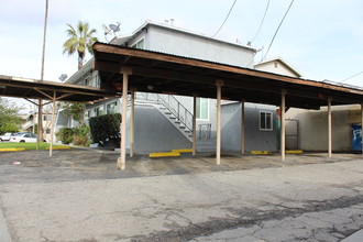 6400 E Olympic Blvd in East Los Angeles, CA - Building Photo - Building Photo