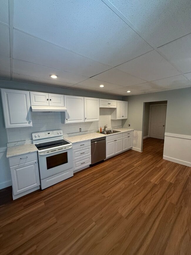 property at 31 Chestnut St
