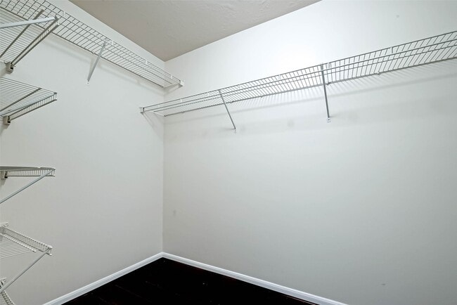 property at 9006 N Jewel Bend Ln