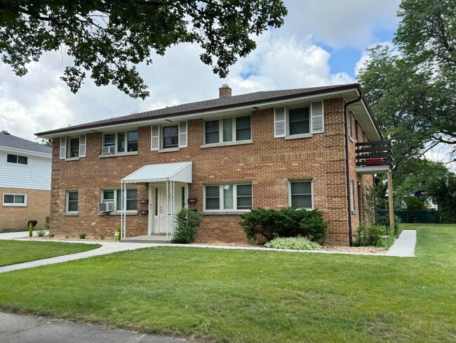 7269 W Lakefield Dr, Unit #4