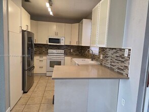 928 SW 153rd Ct in Miami, FL - Building Photo - Building Photo