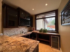 1300 Broadmoor Ln in Irving, TX - Building Photo - Building Photo