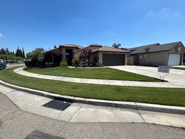 property at 1896 Mathew Ave