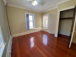67 Flint St, Unit 2 in Somerville, MA - Building Photo - Building Photo