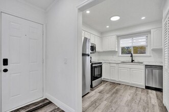 229 SW 1st Ave in Delray Beach, FL - Building Photo - Building Photo