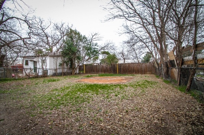 property at 1727 Nolan St